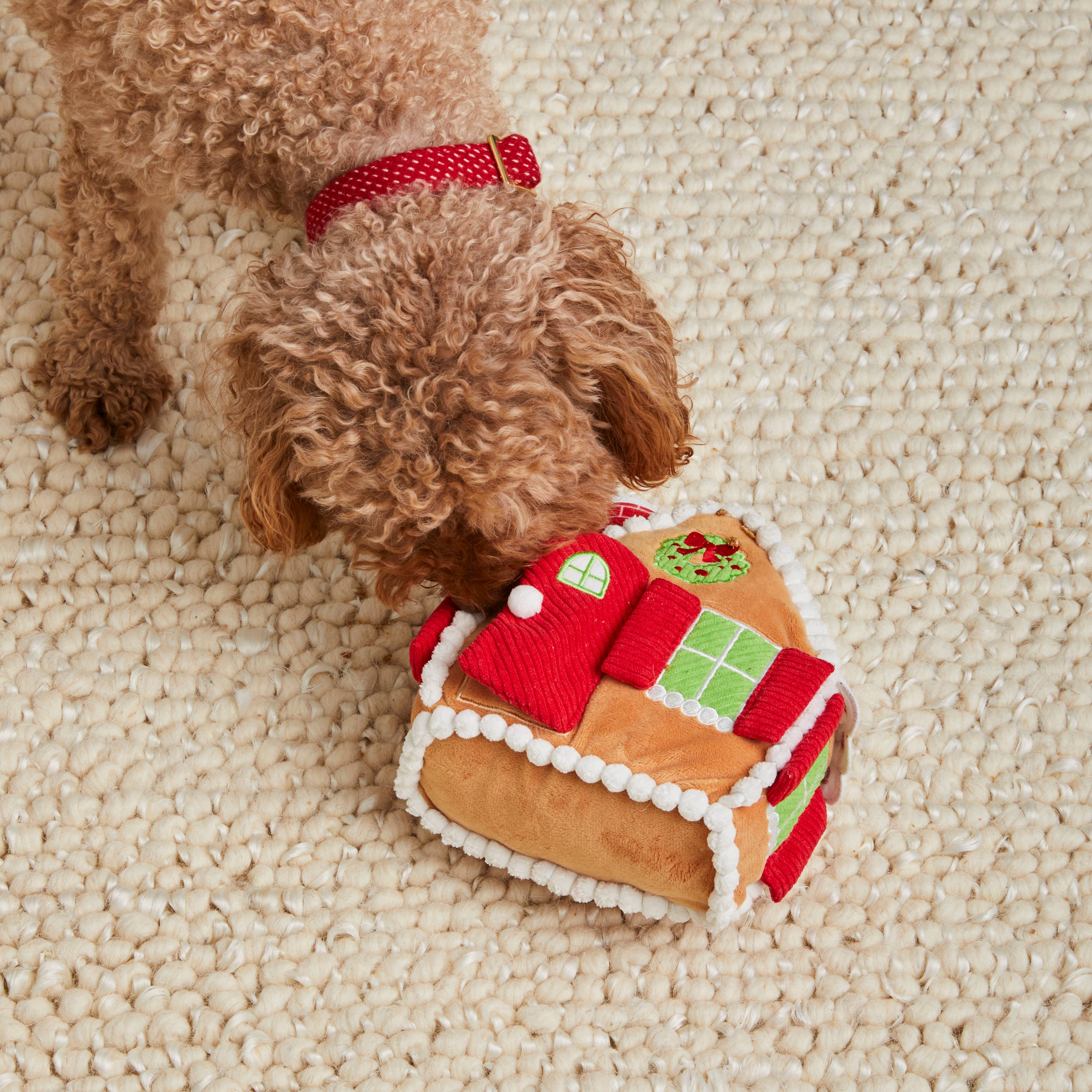 Foggy Dog 'Gingerbread House' Interactive Snuffle Holiday Dog Toy