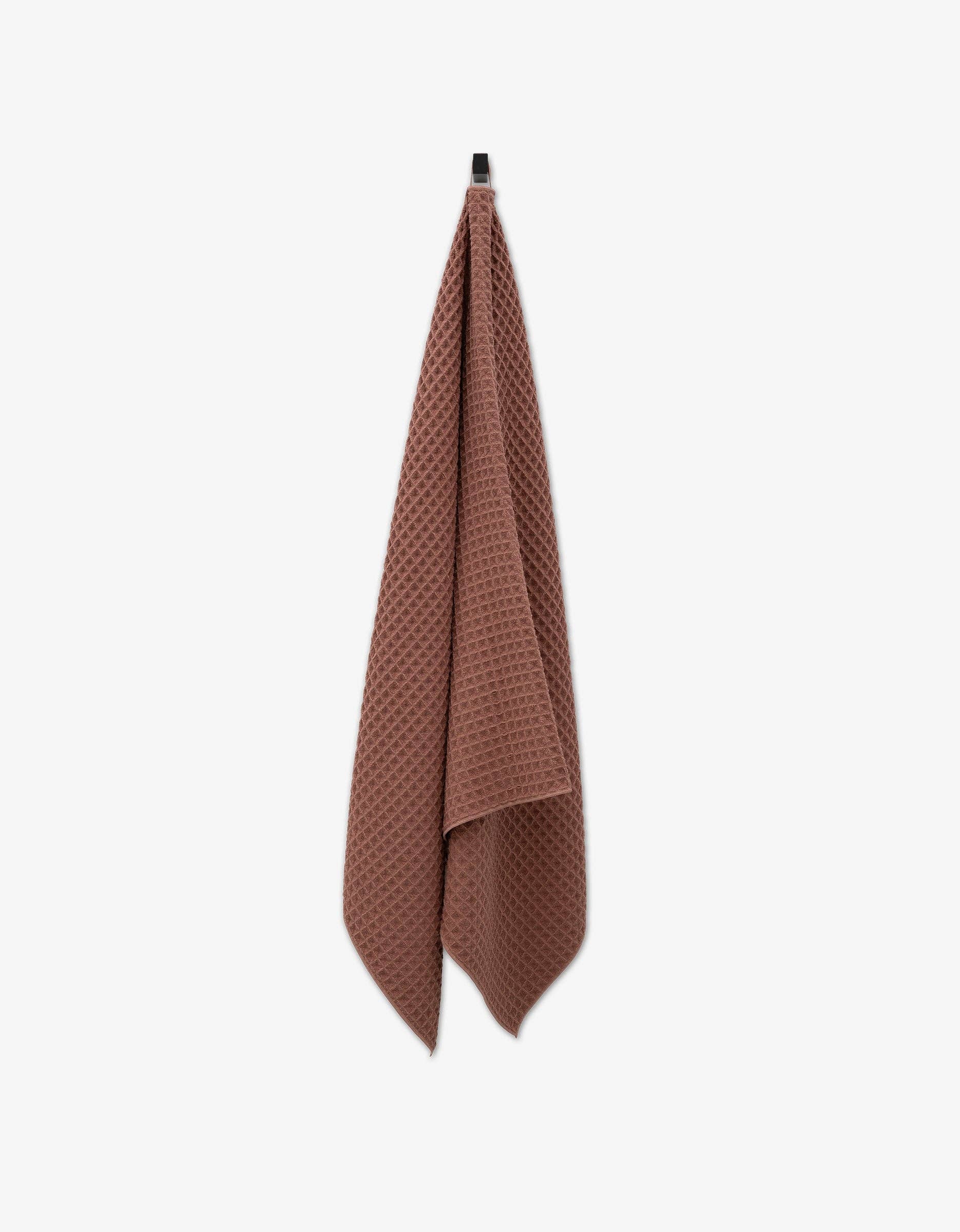 Geometry 'Dusty Rose' Waffle Bath Towel