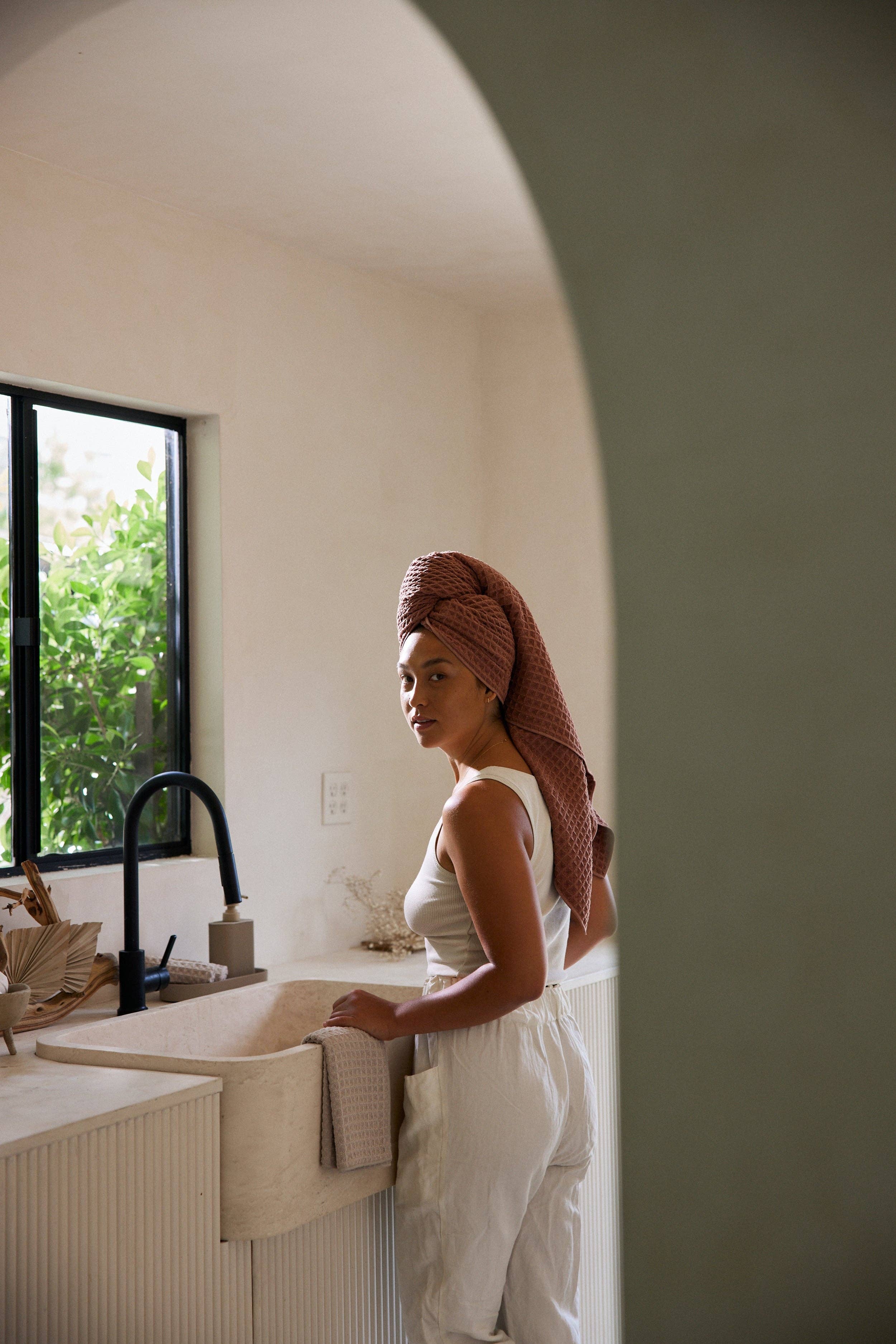 Geometry 'Dusty Rose' Waffle Bath Towel