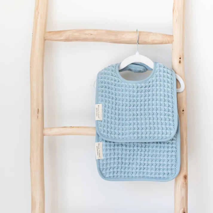 Bella Tunno Reversible Bib + Burp Set Fog
