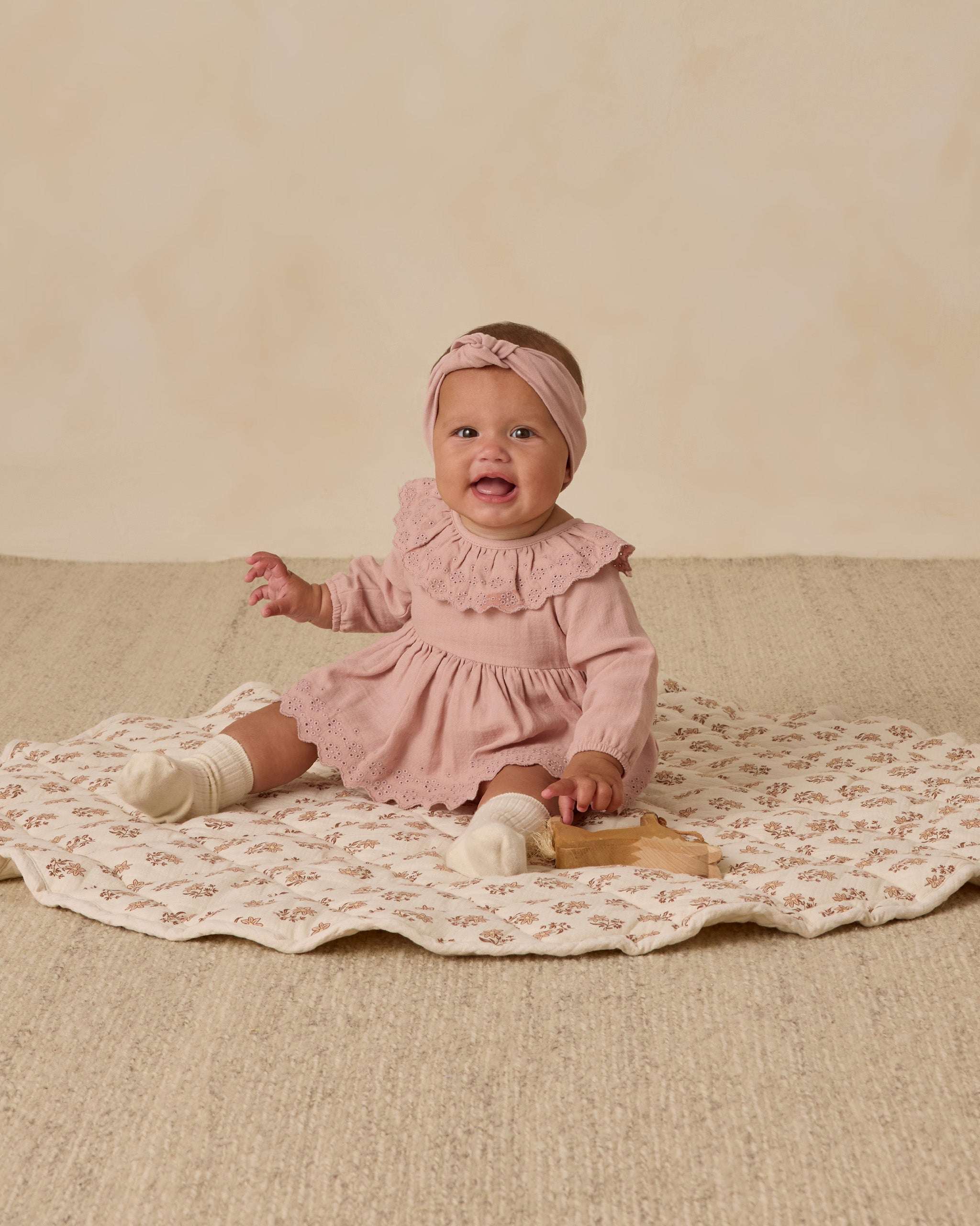 Quincy Mae Thalia Romper || Rose