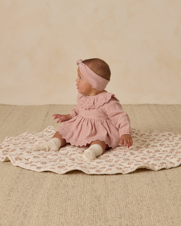 Quincy Mae Thalia Romper || Rose