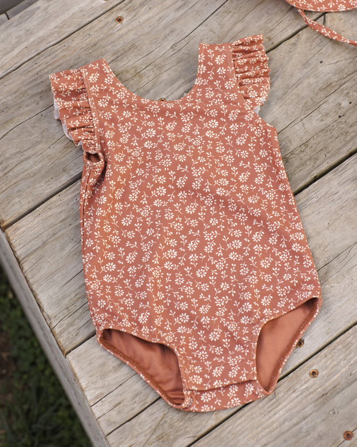 Quincy Mae Scoop Back One-Piece Swimsuit || Poppy Floral