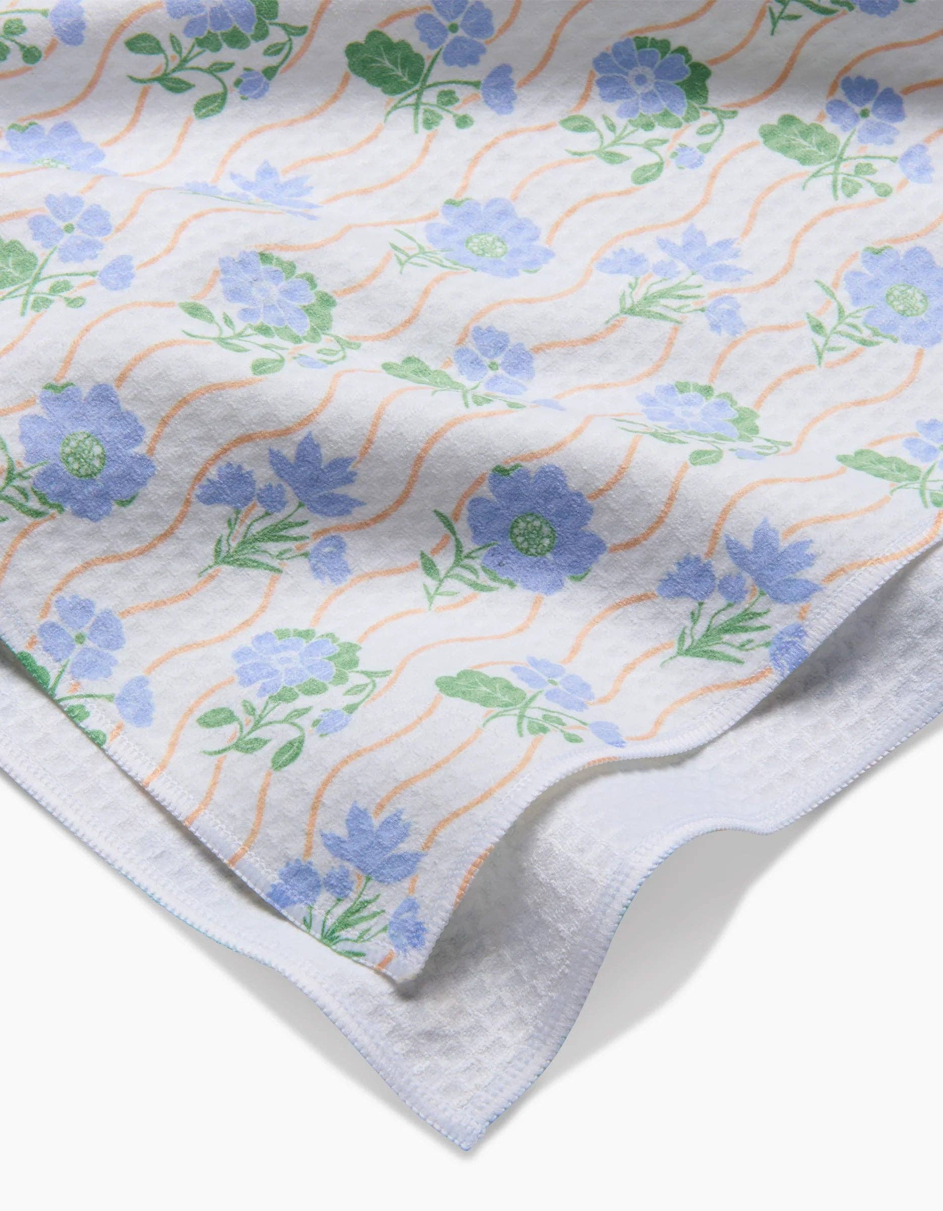 Geometry 'Spring Wave' Luxe Hand Towel