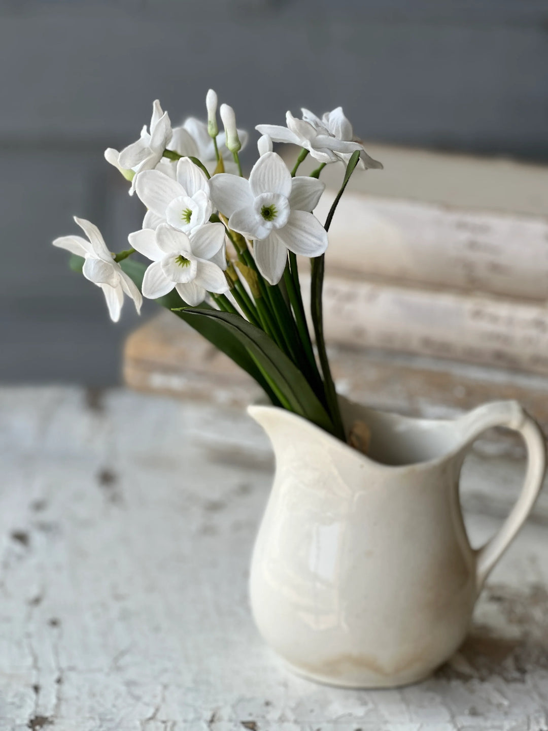 Buttercup Bundle, White - 11"