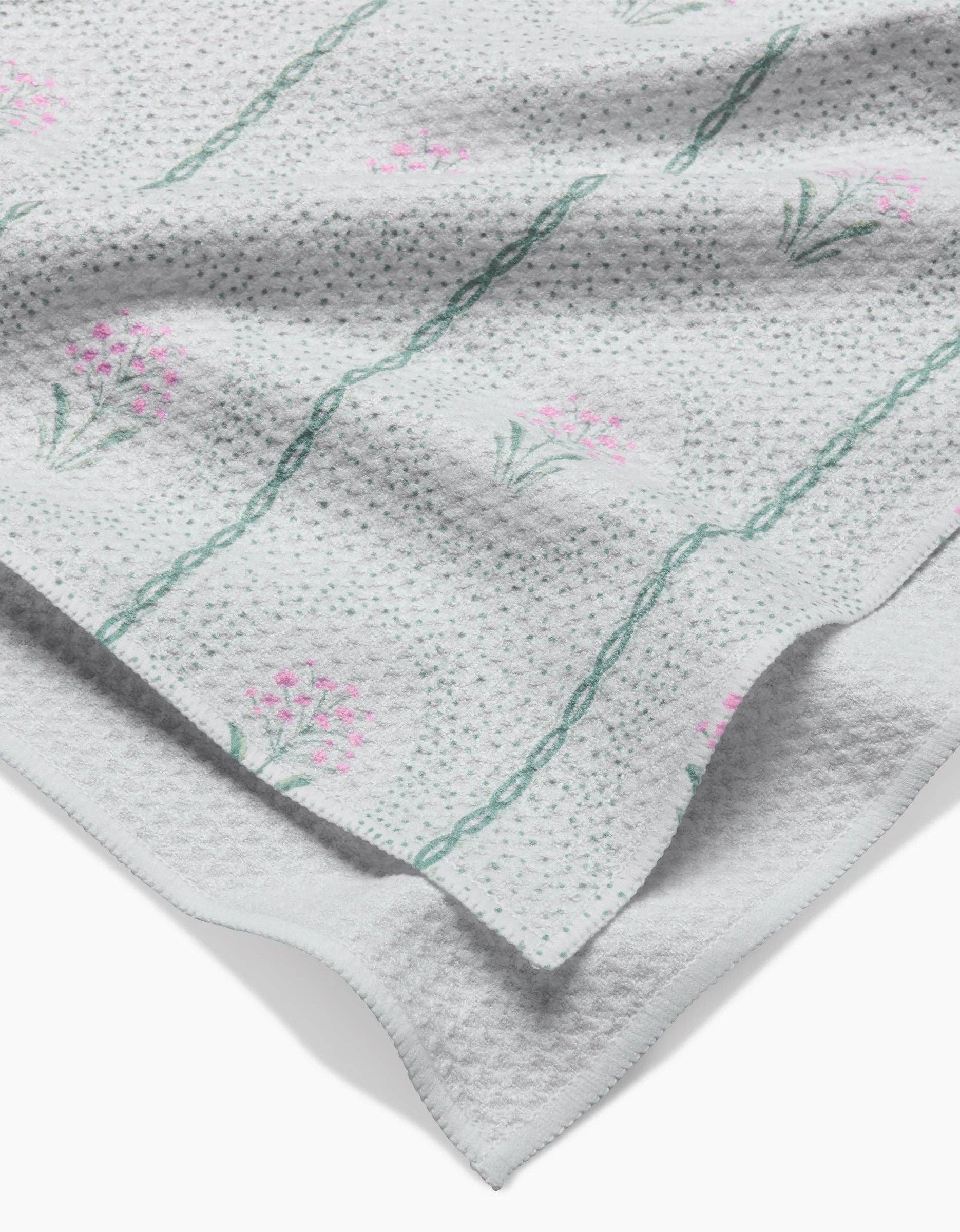 Geometry 'Cottage Dainty Spotted' Kitchen Tea Towel