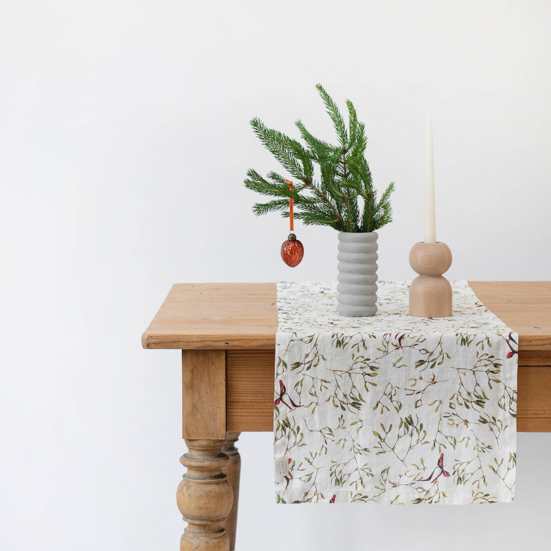 Mistletoe Linen Table Runner, 79"