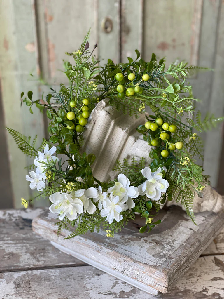 Chantilly Fields Mini Wreath - 14"